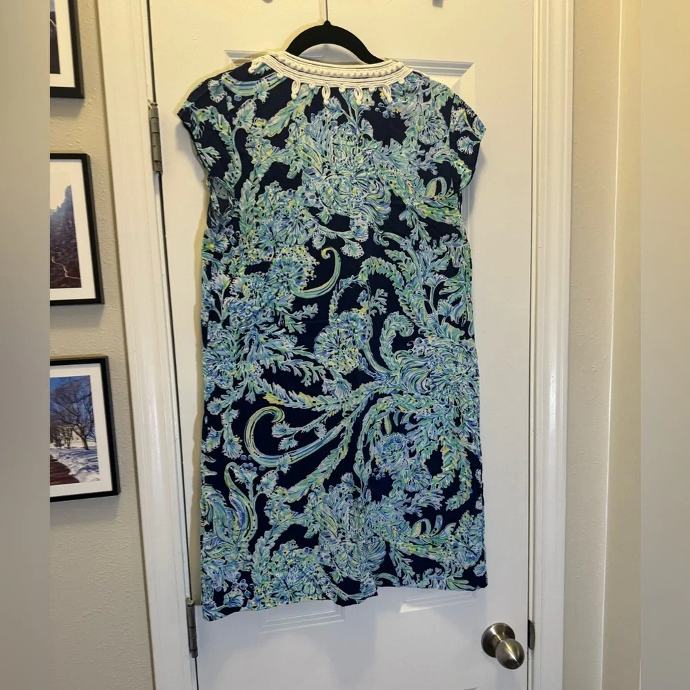 LILLY PULITZER Madia Tunic High Tide Navy Scuba Doo EUC Size Medium EUC - Picture 8 of 9